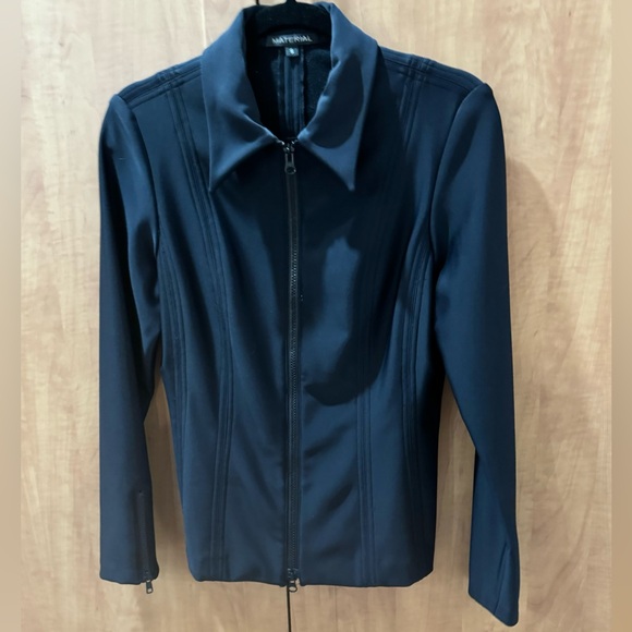 NWOT really great jacket - Picture 2 of 3